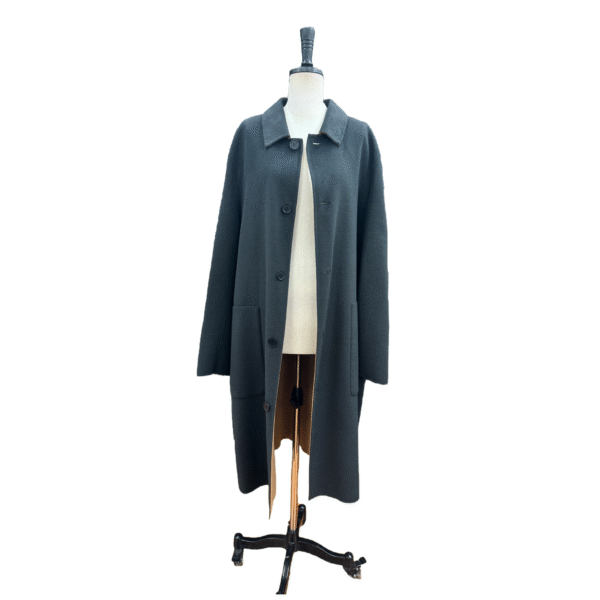 Custom single-breasted Spread Collar Reversible Coat in Wool Cashmere Blend for Fall or Winter Wear - Image 2