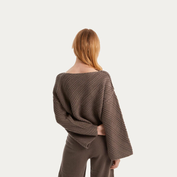 Drop Shoulder Oversized Knit Cashmere Wool Sweater With Widden Sleeves - Image 4