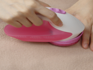 How to Remove Wrinkles and Static Electricity in Wool Coats