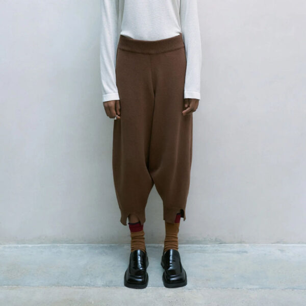 Ladies Loose-Fit Cotton Plain Jersey Knit Cropped Knickerbockers Pants - Image 3