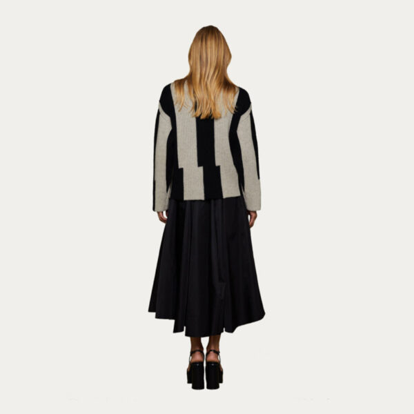 Ladies Cashmere Cardigan Stitch Sweater With A Stand Up Collar - Image 3