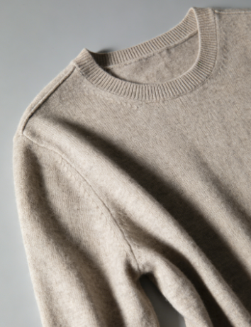 Light-colored ladies' cashmere sweater